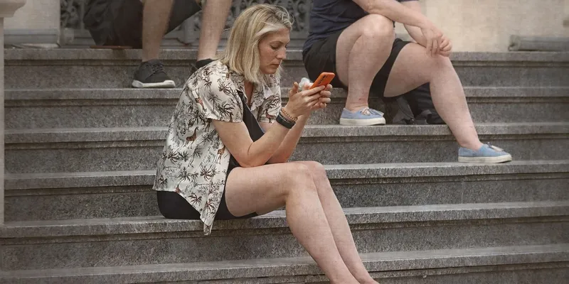 people phone search context